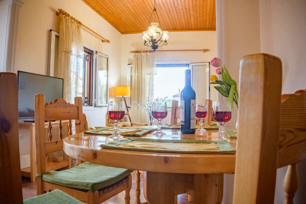 Traditional Sophia's Family House Kastellanoi (Parelioi, Corfu)