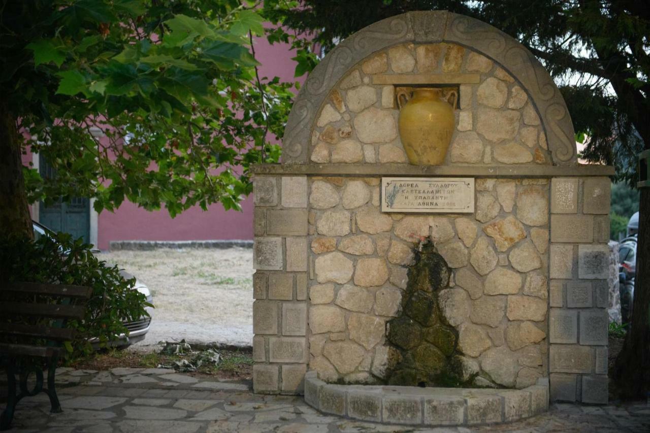 Traditional Sophia's Family House * Kastellanoi (Parelioi, Corfu)