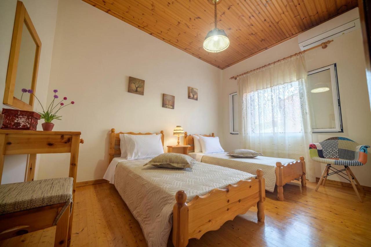 Traditional Sophia's Family House Kastellanoi (Parelioi, Corfu)